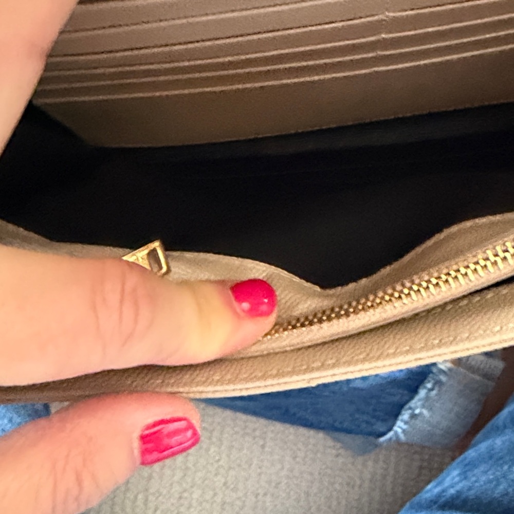 Saint Laurent Beige Quilted YSL Chain Crossbody Bag - Picture 9 of 11